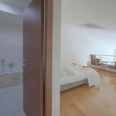Large Duplex Great Area Sea View