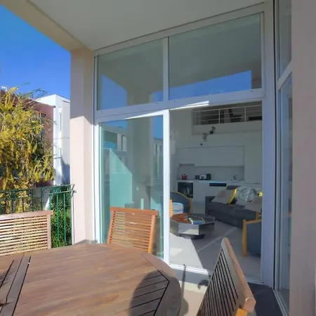 Large Duplex Great Area Sea View