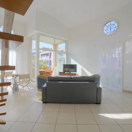 Апартаменты Large Duplex Great Area Sea View *